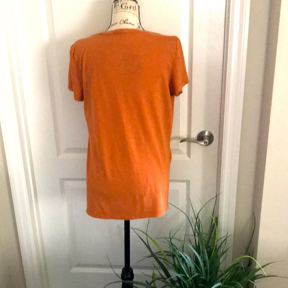 Universal Thread V-Neck Tee. - Picture 2 of 4